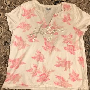 Large size tee shirt.